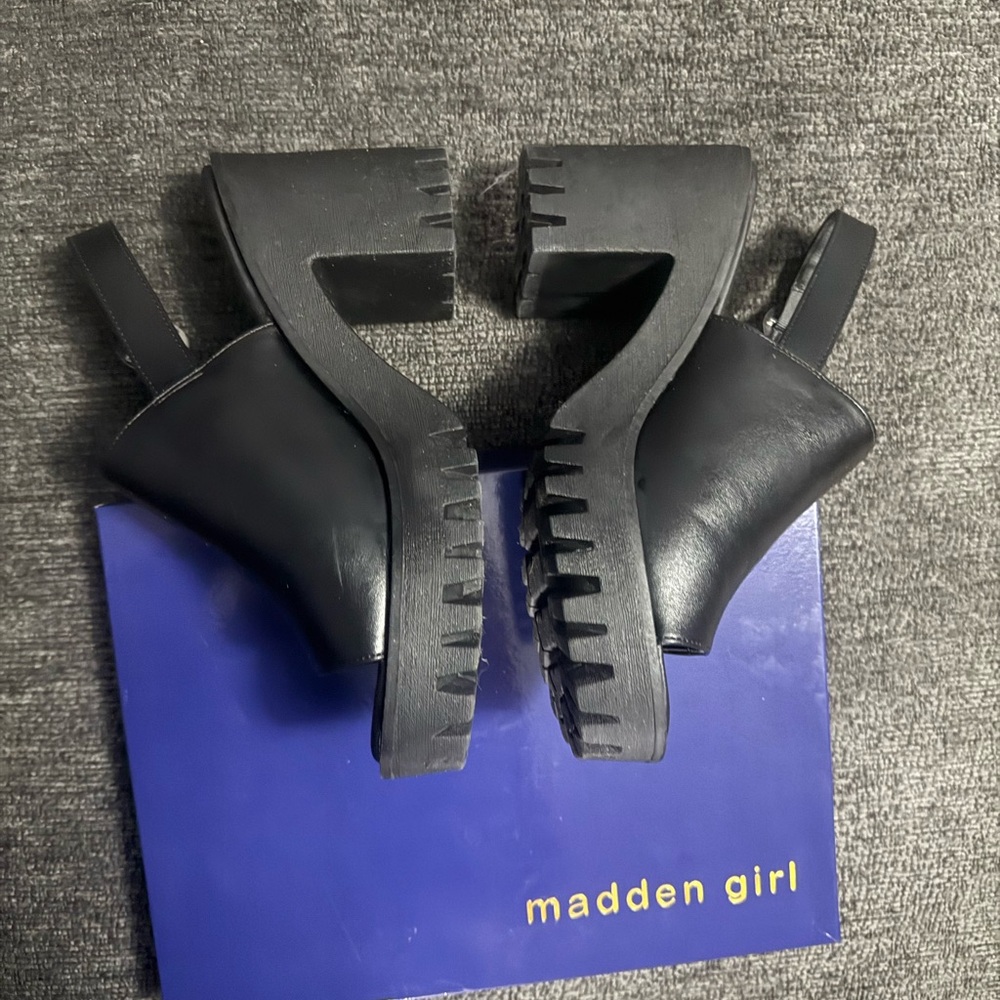 Steve Madden Black Platform Lug-Sole Sandals